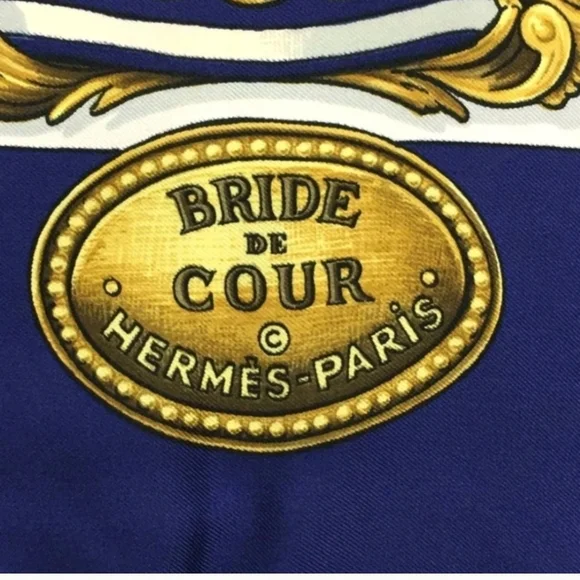 HERMÈS BRIDE DE COUR SILK SCARF CARRÉ 90 NAVY GOLD VINTAGE + HARD BOX - Picture 7 of 8